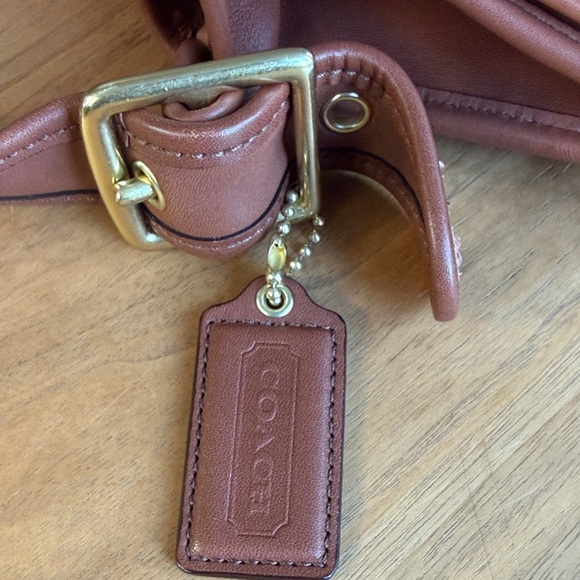 Coach Limited Edition 17996 British Tan - Picture 7 of 11